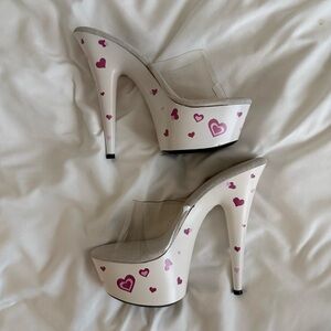 Y2K DEADSTOCK Valentines platform heels